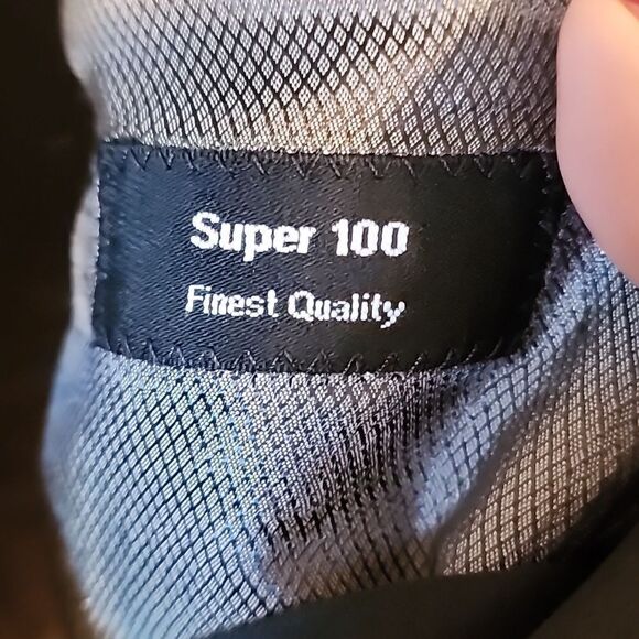 Hugo Boss double breastfed 44R - Picture 7 of 8